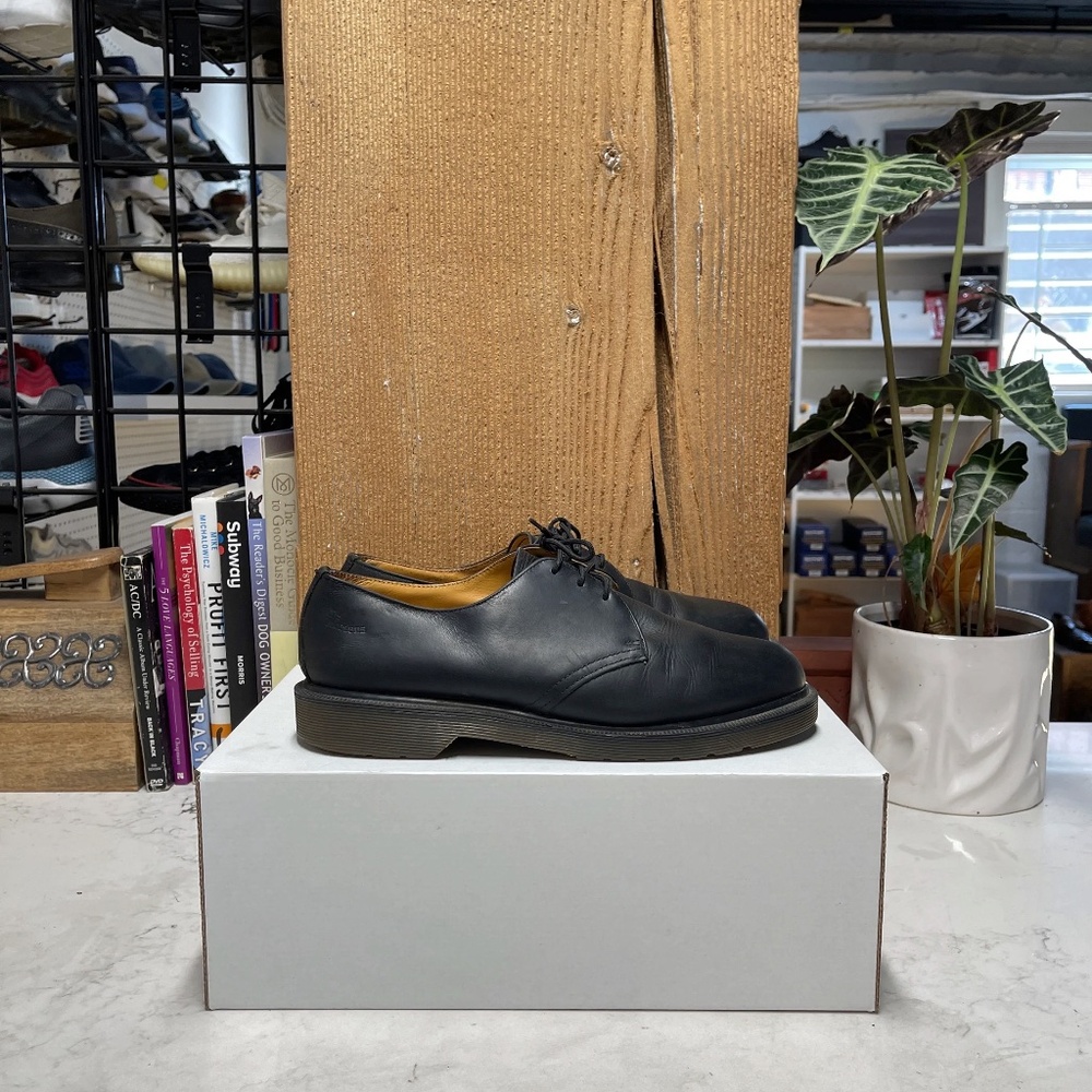 Dr Martens Black Low-top (Size 8)